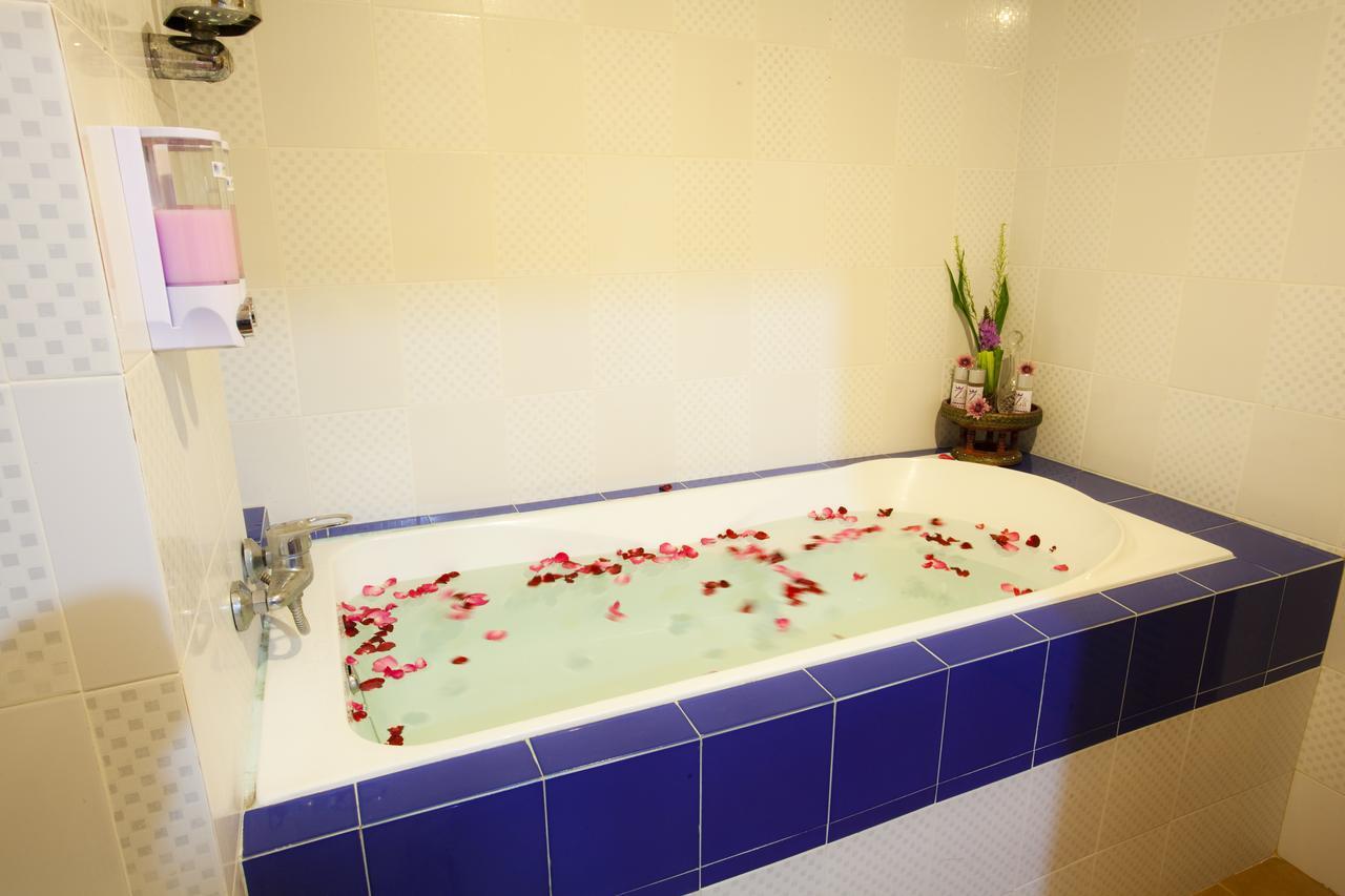 Zaza Hotel Samut Prakan Phòng bức ảnh